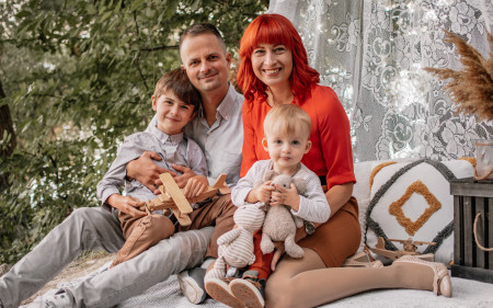 Borítókép: F@ck You, Brutus! - Így győztem le a mellrákot! - Kováč Zsófia Anna, kétgyermekes édesanya története