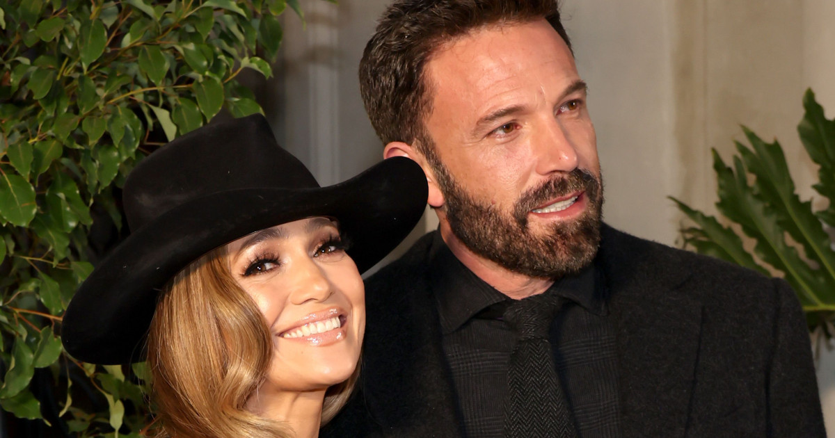 Jennifer Lopez és Ben Affleck először jelent meg házaspárként a vörös szőnyegen, ráadásul teljesen összeöltöztek