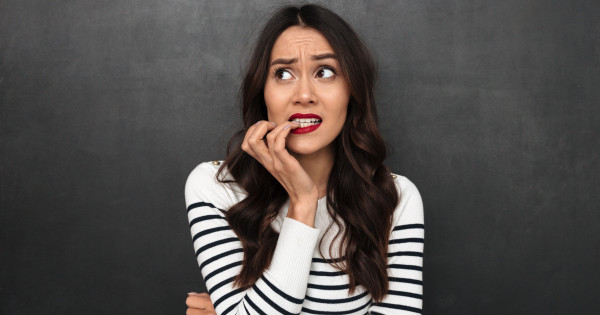 Borítókép: Lehet, hogy pszichológiai problémád van! 5 dolog, ami kiderül a személyiségedről abból, ahogy a körmödet rágod