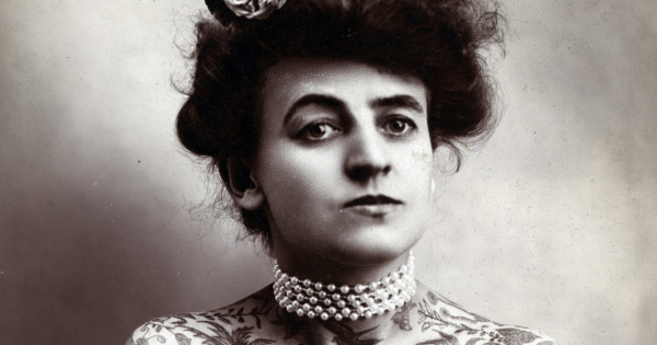 Borítókép: A cirkuszi gumiember, akiből a világ első női tetoválóművésze lett: Maud Stevens Wagner