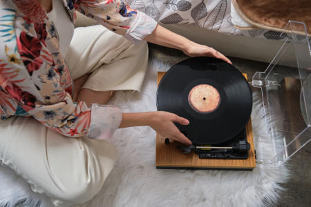 Borítókép: „Nem a fiatalok a leginkább mobilfüggők, hanem a 30-39 éves korosztály"