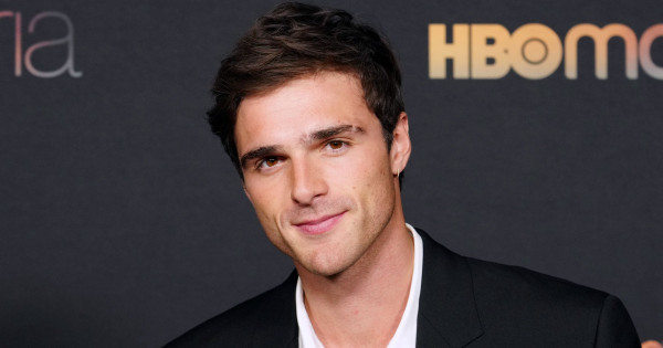 Borítókép: Jacob Elordi Elvisként is szívdöglesztő: megérkeztek az első képek