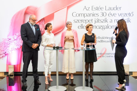 Borítókép: Estée Lauder Companies Mellrák Elleni Kampány