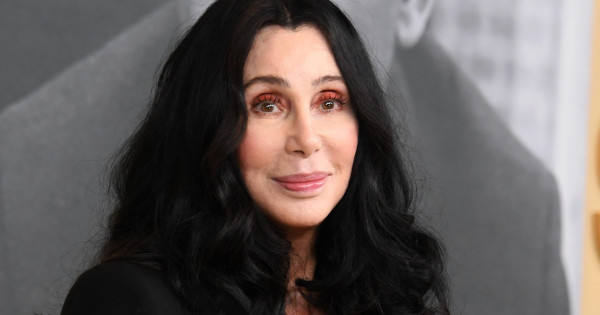 Borítókép: Ő lehet az igazi? A 76 éves Cher egy 36 éves pasival randizik