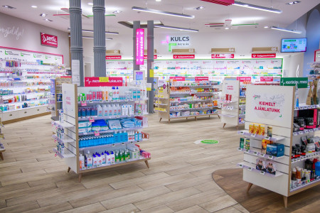 Borítókép: Itt a Nagy Dermo Roadshow!