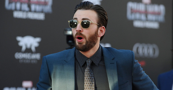 Borítókép: „Az anyukám nagyon boldog lesz” - A világ legdögösebb pasija 2022-ben Chris Evans lett