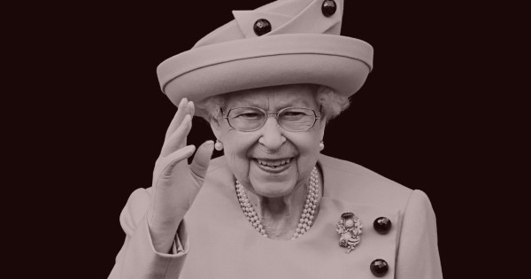 Borítókép: InStyle Teadélután - 1. rész: Így változott II. Erzsébet stílusa a hosszú évtizedek alatt, és vált a színek királynőjévé