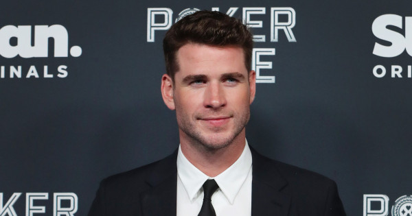 Liam Hemsworth először jelent meg a vörös szőnyegen a barátnőjével, akibe már 3 éve szerelmes