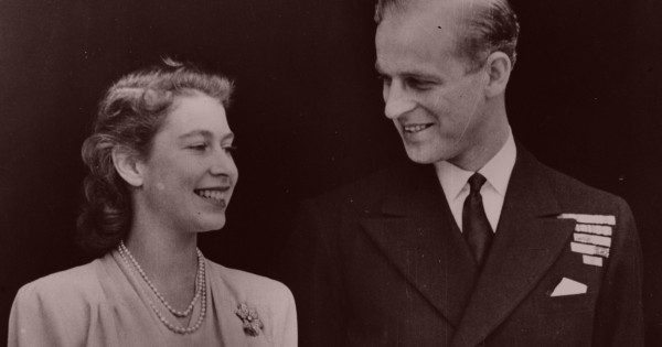 Borítókép: InStyle Teadélután - 2. rész: 82 év szerelem, 75 év házasság! Erzsébet királynő és Fülöp herceg kapcsolatának nyomában