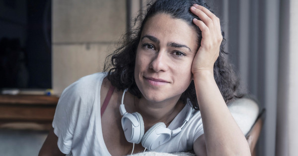 Borítókép: „A saját hibáimból keletkeznek a legjobb forgatókönyvi szituációk” - interjú Grosan Cristinával