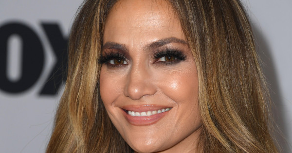 Borítókép: Így érte el diéta nélkül a bomba alakot! Jennifer Lopez erre a 4 táplálkozási tippre esküszik évek óta