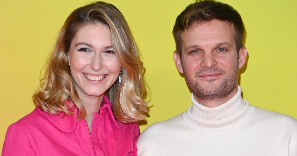 Borítókép: Puskás-Dallos Peti és Bogi mérföldkőhöz érkeztek, amiről a közösségi oldalaikon számoltak be