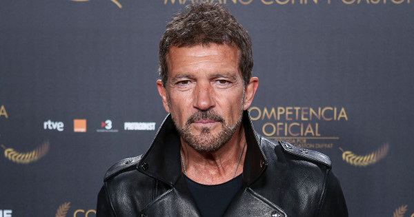 Borítókép: „Ez volt az egyik legjobb dolog, ami valaha is történt az életemben” - Antonio Banderas őszintén mesélt szívinfarktusáról