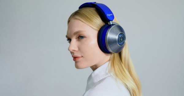 Borítókép: A hangzás tudománya: érkezik a Dyson légtisztítós, aktív zajszűréssel ellátott hi-fi fejhallgatója