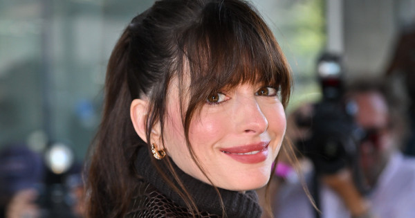 Borítókép: Tudtad? Anne Hathaway ezért bánja, hogy karrierje kezdetén nem változtatott nevet