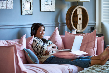 Borítókép: 8 évkezdő sorozat, ha még nem darált be az újév