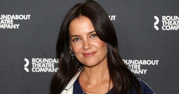 Borítókép: Kopizd le a stílusát: Katie Holmes filléres kiegészítője bármilyen szettet elegánssá tesz