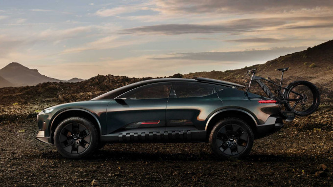 Audi Activesphere biciklikkel a platón