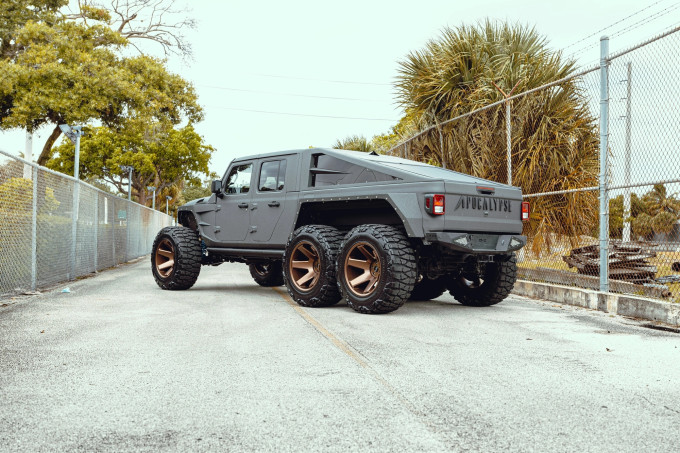 Apocalypse Hellfire 6x6