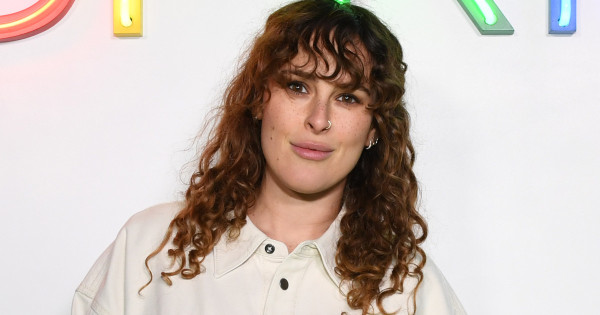 Borítókép: Már hatalmas a pocakja! Bruce Willis és Demi Moore várandós lányának friss fotóján ámuldozik az internet