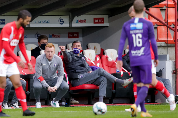 William Still a Beerschot edzőjeként a Liege ellen