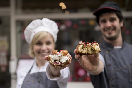 Borítókép: “A szívemet egy croissant-nal lopta el” - interjú a Freyja x Chez Dodo párosával, akik az életben is egy pár