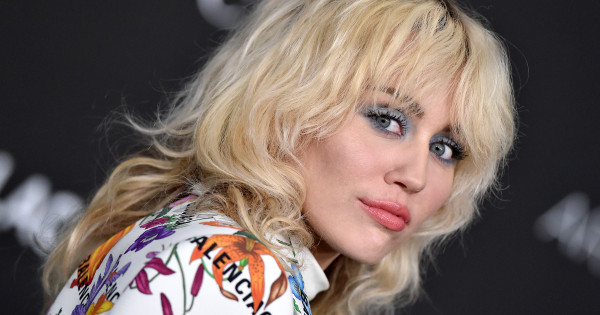 Mit veszítettél Liam: Miley Cyrus megmutatta izmait