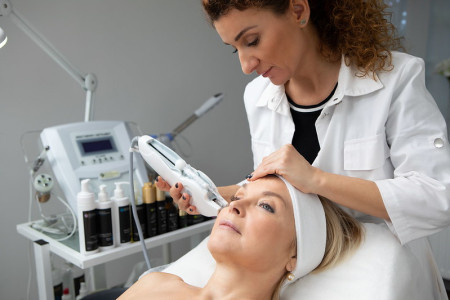 Borítókép: Így találkozik a kozmetika az orvostudománnyal