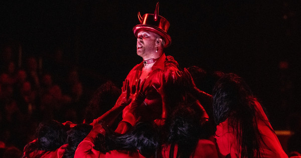 Borítókép: Nagy M. Boldizsár: Hogyan lett ennyi sztár hirtelen sátánista?