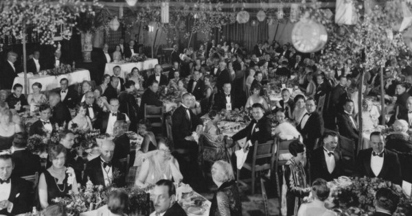 Borítókép: Amikor még nem volt vörös szőnyeg és világra szóló csillogás: az első Oscar-gála története