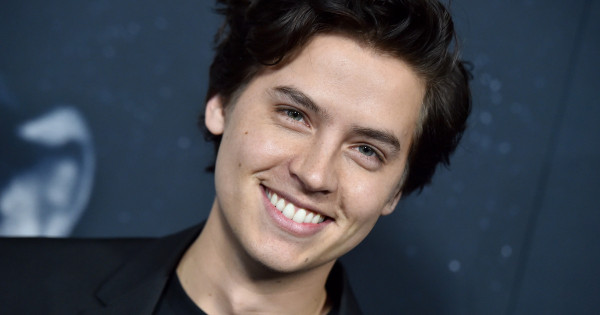 A Riverdale főszereplője részletesen elmesélte, hogyan, mikor és kivel veszítette el a szüzességét