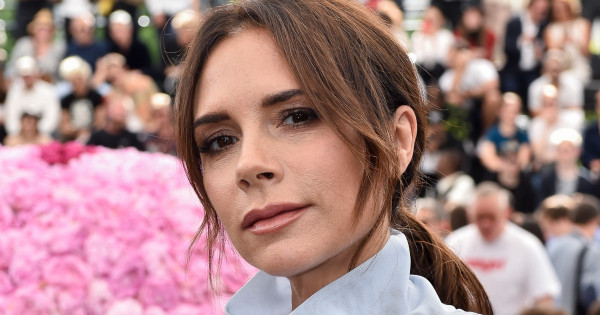 Borítókép: Kitálalt Victoria Beckham fodrásza: ilyen hajápolási bakikkal találkozik a leggyakrabban a nők körében