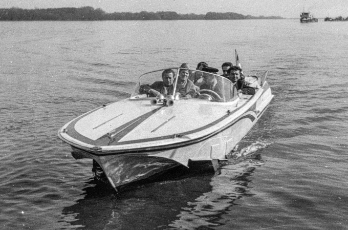 Volga 343