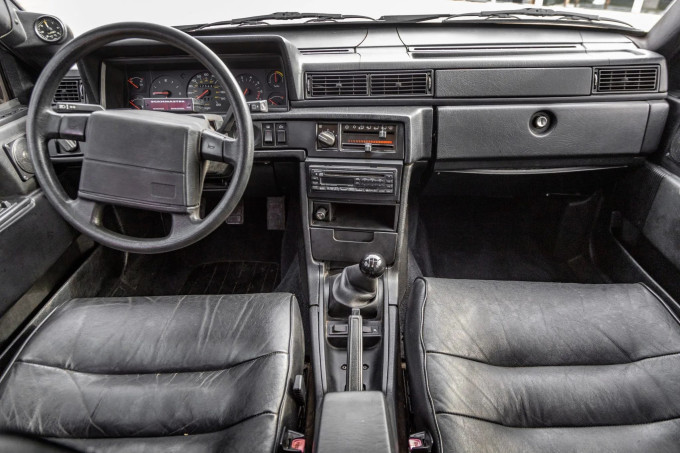 Paul Newman Volvo 740-ese belül