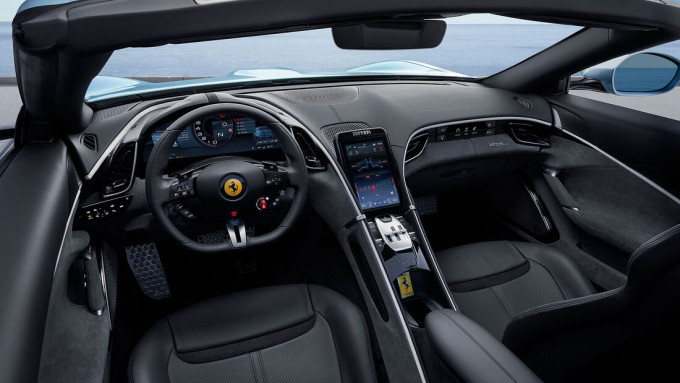 Ferrari Roma Spider beltér