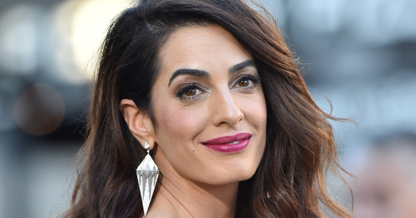 Borítókép: „Amal olyan, akár egy csúnya férfi” - George Clooney feleségét betámadták a trollok, zseniális válasszal vágott vissza a színész