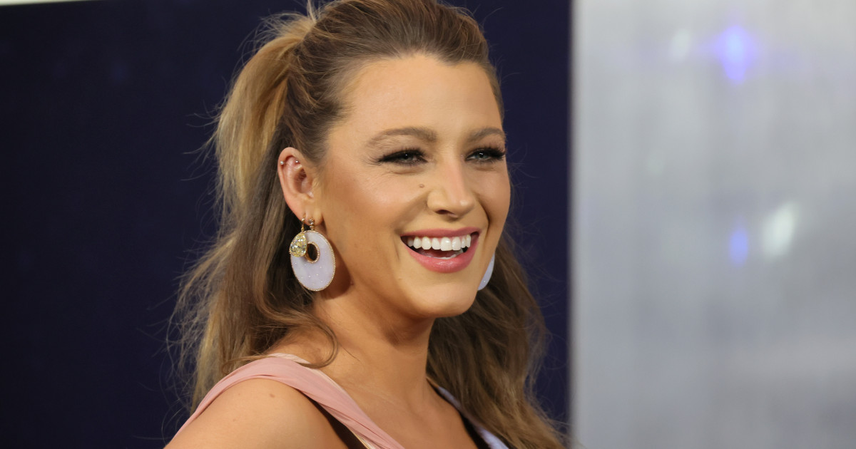 Elárullta, hogy mivel érte el a tökéletes alakot 2 hónappal 4. gyermeke születése után Blake Lively