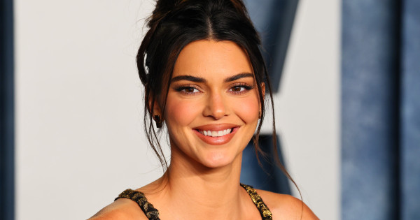 Borítókép: Egy új időszámítás kezdete? Kendall Jenner szembement mindazzal, amit eddig a trendi fesztiválos szettekről gondoltunk