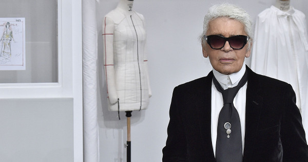 Borítókép: 10 ruhacsoda Karl Lagerfeld több mint 50 éves életművéből, amit nem lehet elfelejteni - Divatklasszikusok 6. rész