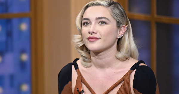 Borítókép: Túl extrém döntés volt? Florence Pugh leborotválta az egész haját, a rajongók pedig teljesen kiakadtak