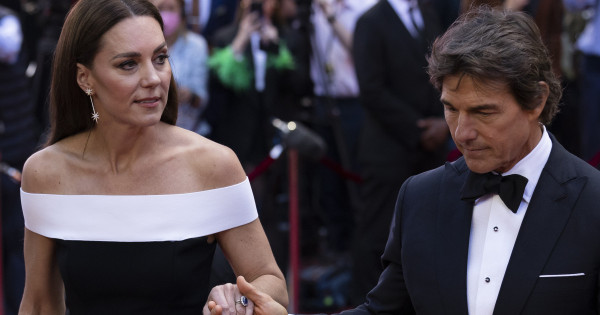 Borítókép: Nem fogod elhinni, milyen szerepe lesz Tom Cruise-nak Károly király koronázásán