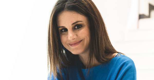 Borítókép: „Nincs köztünk hierarchia a színházban, mert függünk egymástól” - interjú Szabó Erikával