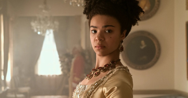 Borítókép: Ezt a lányt érdemes megjegyezni! 5 meglepő dolog, amit még tuti nem tudtál az új Bridgerton sorozat Sarolta királynéjáról, India Amarteifo-ról