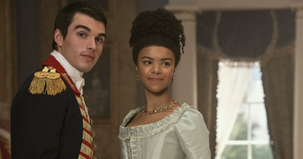 Borítókép: Így néztek ki a Sarolta királyné – Egy Bridgerton-történet szereplői a valóságban és a sorozatban