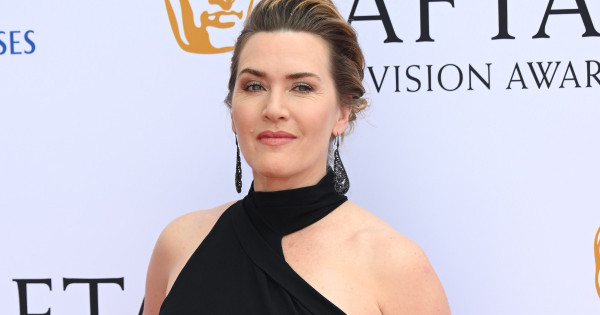 Borítókép: Kate Winslet 22 éves lányával ellopta a show-t a BAFTA-n - elájulsz, milyen bomba csaj lett Mia!