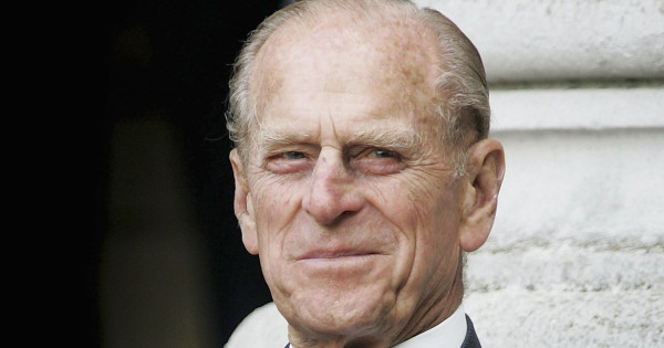 Borítókép: Őt tartják a királyi család legjobban öltözött férfijának, Harry-t és Vilmost is simán letaszította a trónról