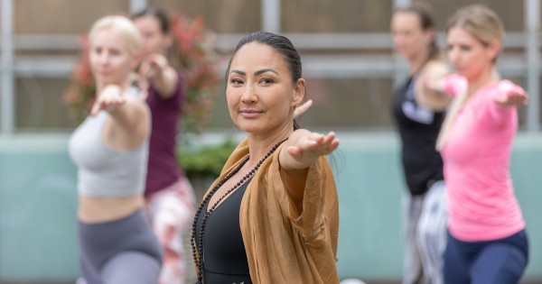 Borítókép: A nyugalom szigete a város felett! Kipróbáltuk a Dr. Rose Magánkórház ingyenes jógaóráját