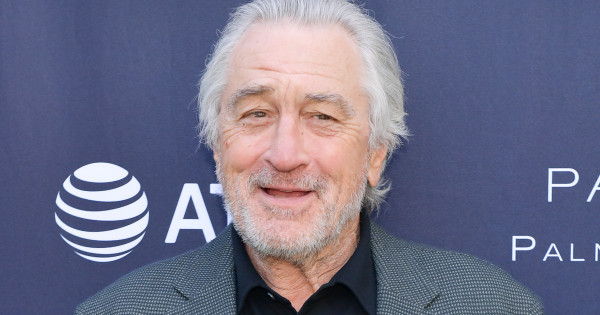 Borítókép: Kéz a kézben! Robert De Niro és Tiffany Chen először léptek a nyilvánosság elé hetedik gyermekük születése óta