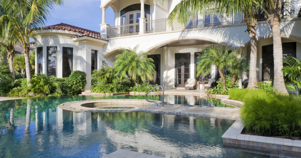 Borítókép: Micsoda luxus: híres emberek, akik indokolatlanul drága otthont vásároltak