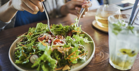 Borítókép: 5 népszerű ételkombináció, amiről sokan nem tudják, hogy káros az egészségre